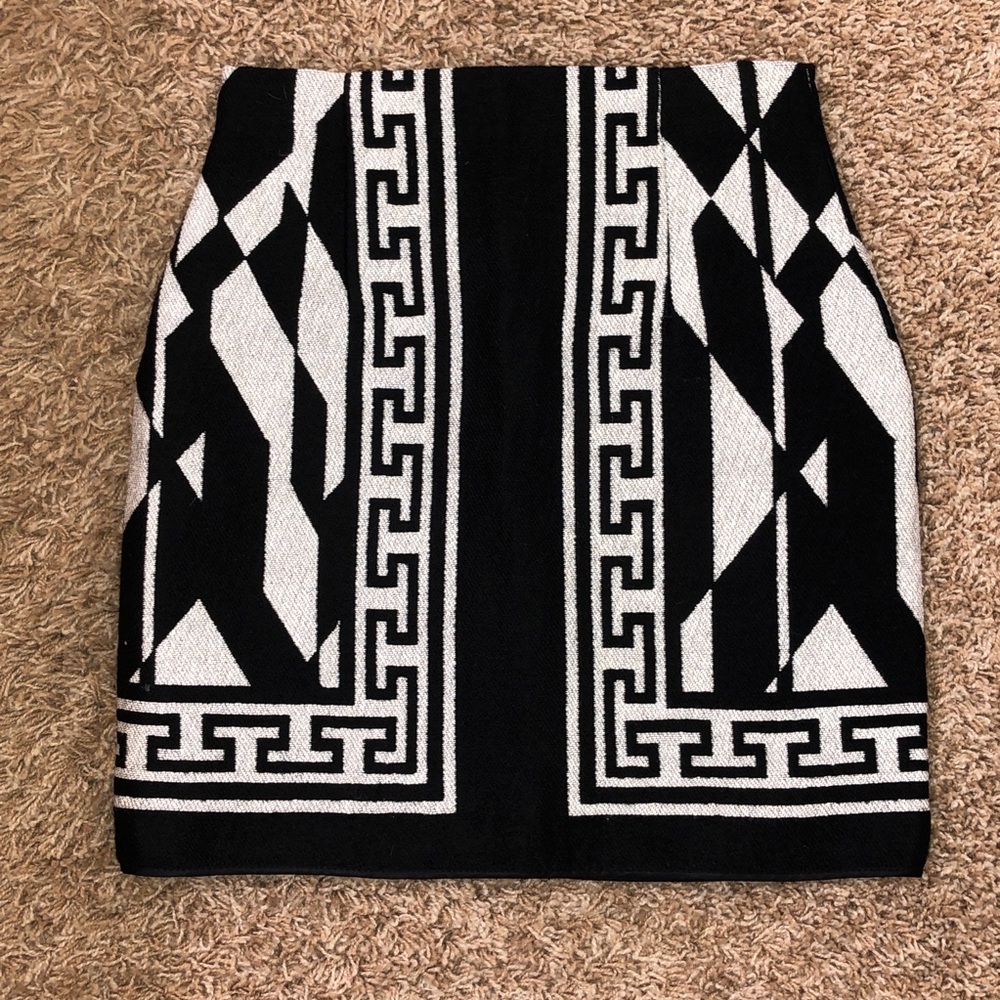 Zara Geometric Black and Grey Mini Skirt - Picture 1 of 8